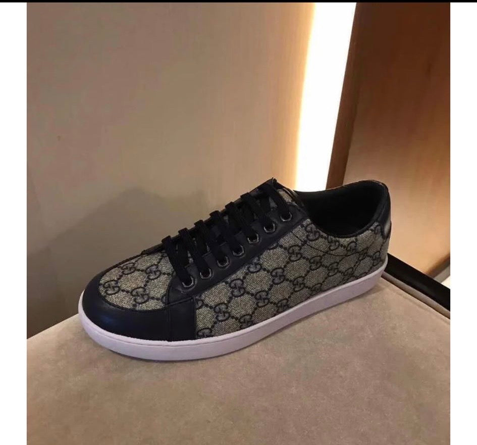 SNEAKERS 001