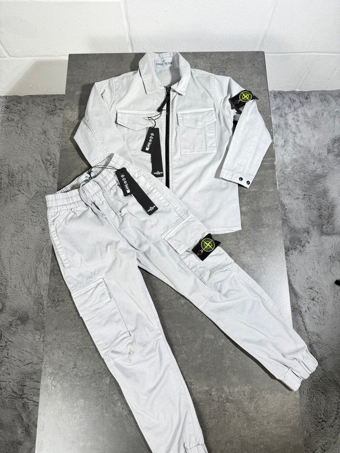 Kids sets + t shirts 15131